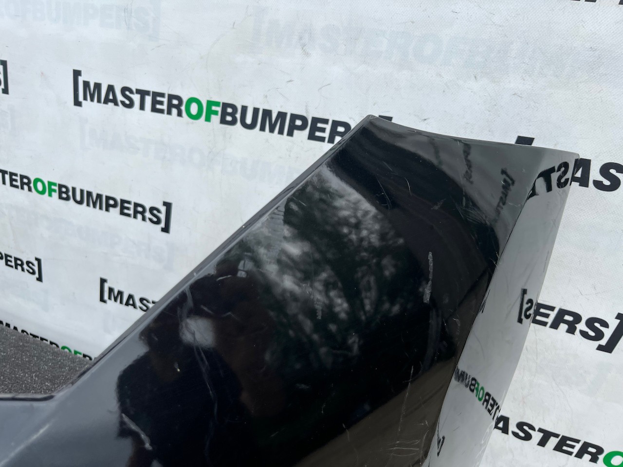 Toyota Auris Mk2 Hybrid Hatchback 2012-2015 Front Bumper No Pdc Genuine [t673]