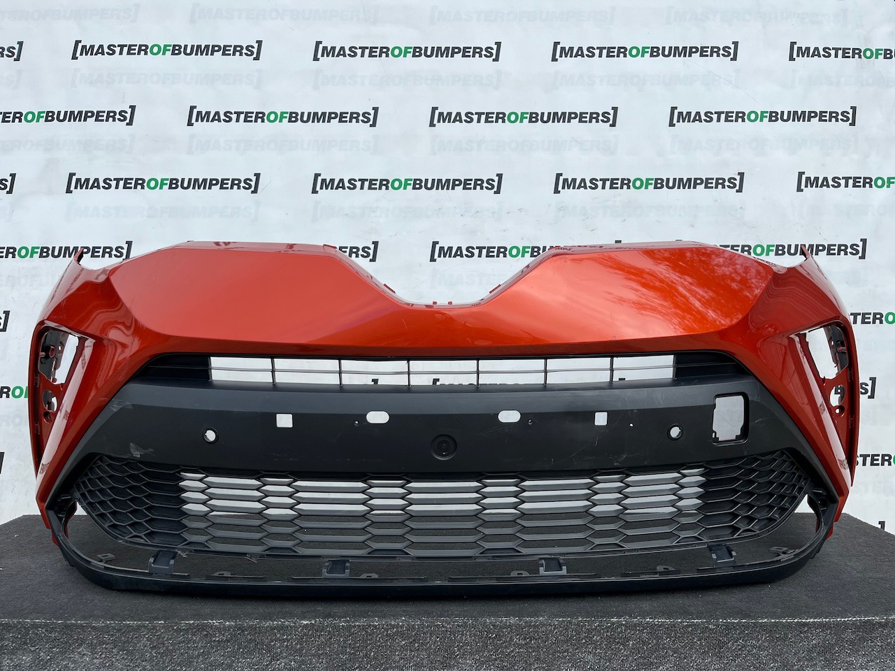 Toyota C-hr Chr Mk1 Facelift 2021-2023 Front Bumper 6 Pdc Genuine [t676]