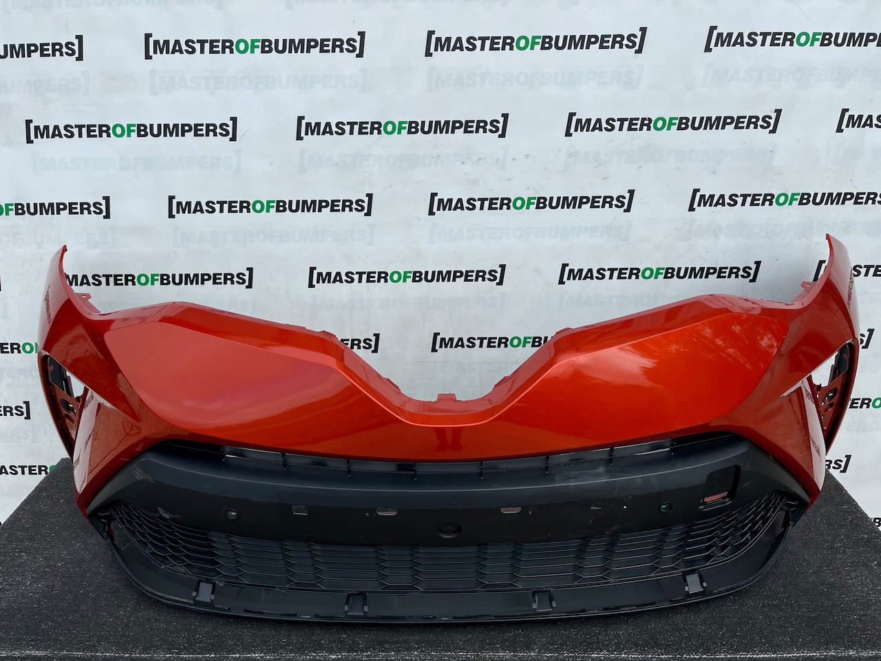 Toyota C-hr Chr Mk1 Facelift 2021-2023 Front Bumper 6 Pdc Genuine [t676]