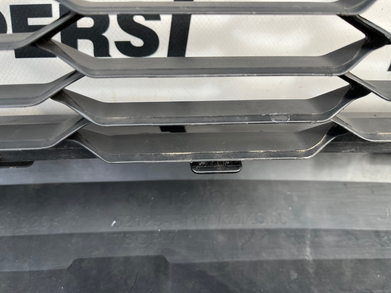 Toyota C-hr Chr Mk1 Facelift 2021-2023 Front Bumper 6 Pdc Genuine [t678]