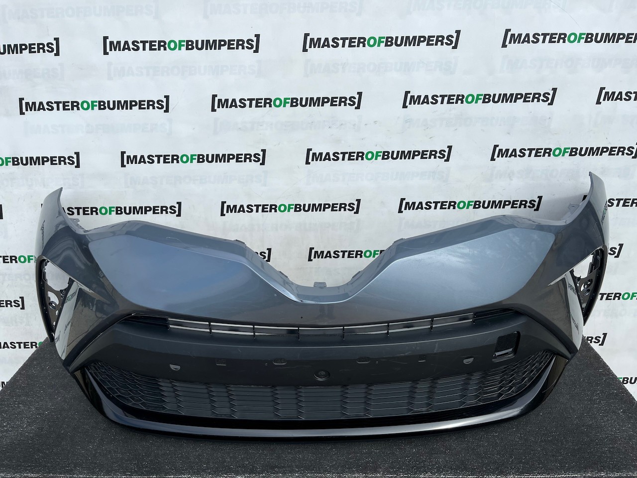 Toyota C-hr Chr Mk1 Facelift 2021-2023 Front Bumper 6 Pdc Genuine [t678]