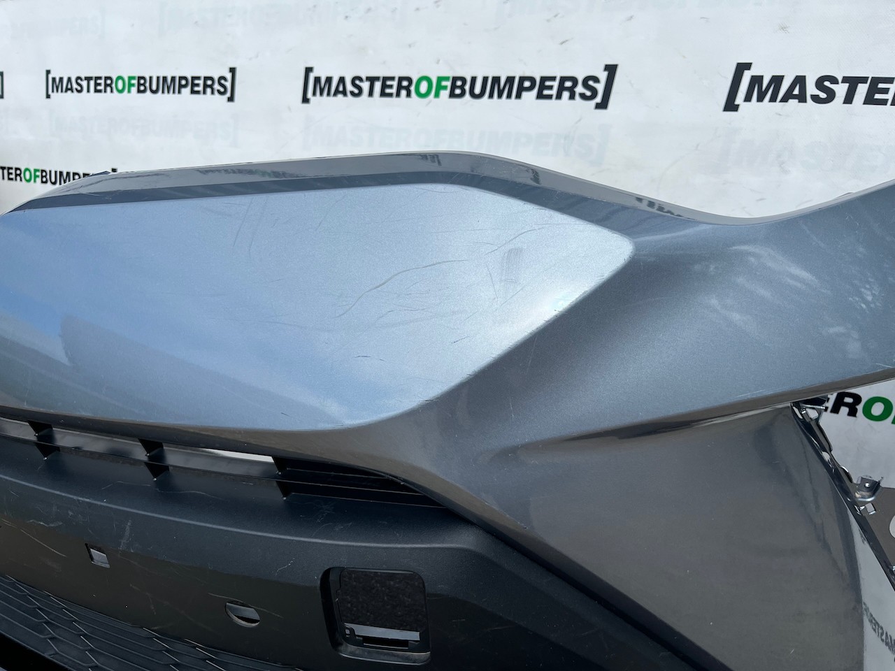Toyota C-hr Chr Mk1 Facelift 2021-2023 Front Bumper 6 Pdc Genuine [t678]