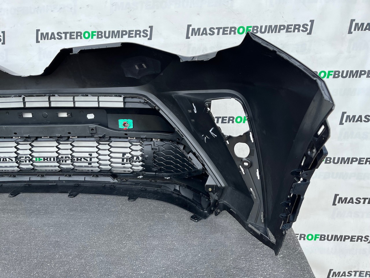 Toyota C-hr Gr Chr Gr Mk1 Facelift 2021-2023 Front Bumper 4 Pdc Genuine [t679]