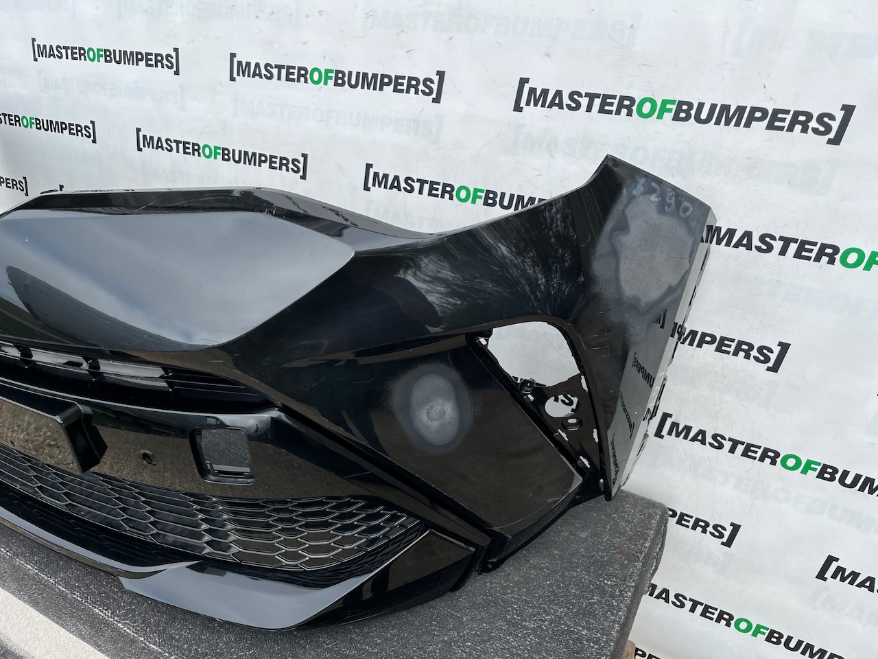 Toyota C-hr Gr Chr Gr Mk1 Facelift 2021-2023 Front Bumper 4 Pdc Genuine [t679]