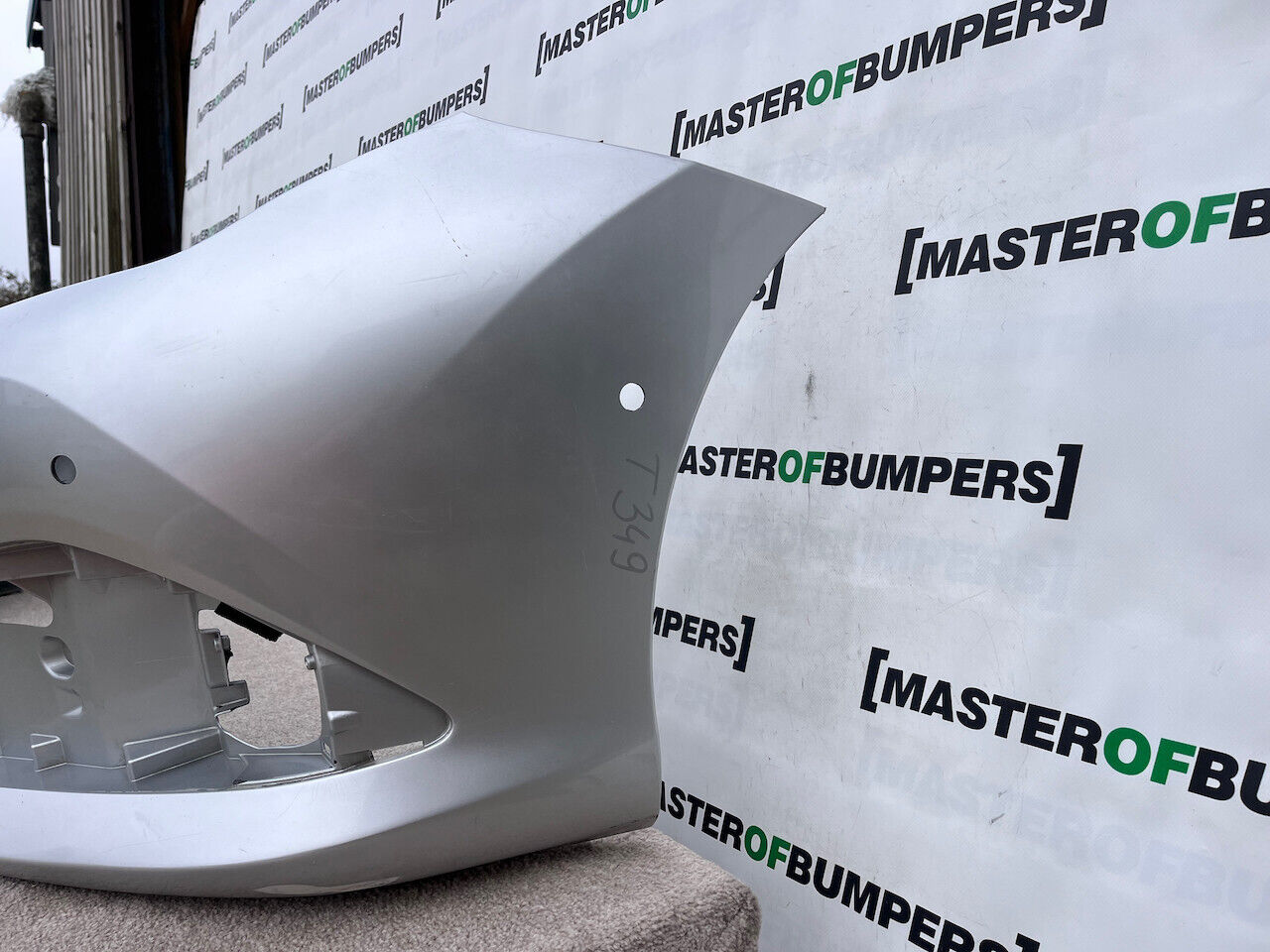 Toyota Auris Mk2 Lift 2016-2018 Front Bumper Silver 6 Pdc Genuine [t349]