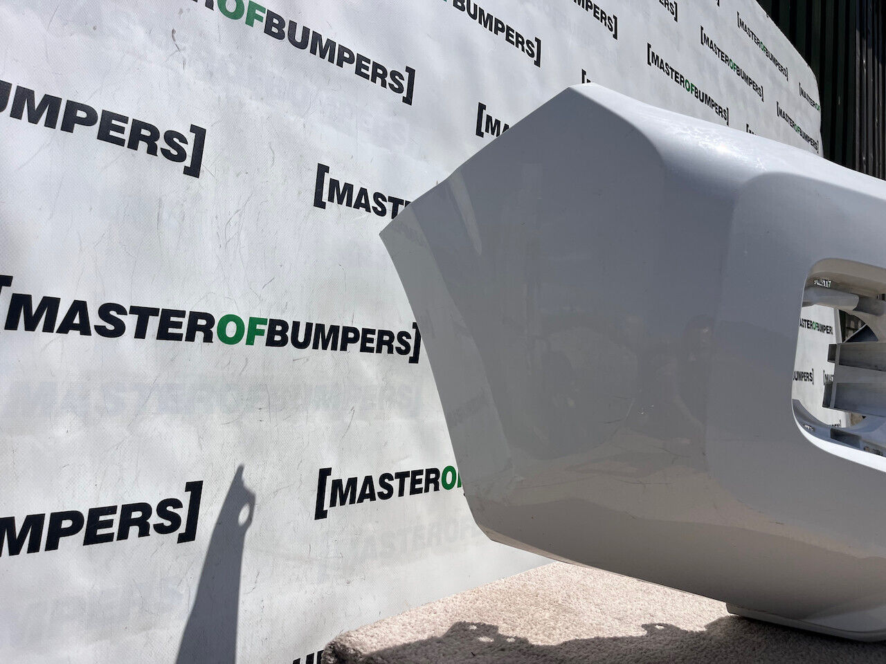 Toyota Tacoma Icon Pick Up N300 2016-2021 Front Bumper White Genuine [t378]