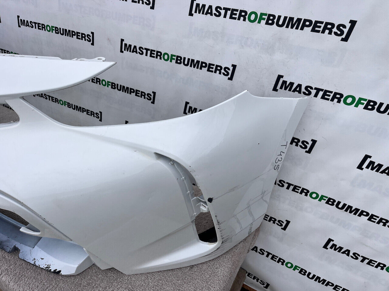 Toyota Prius Plus 7 Seater Excel Vvt 2015-2020 Front Bumper White Genuine [t435]