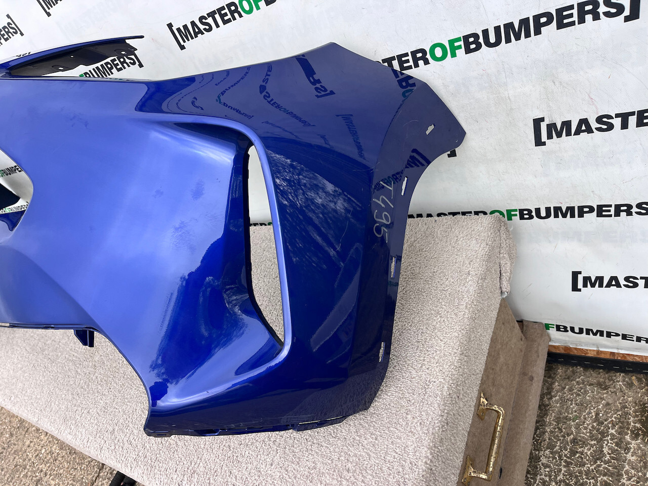 Toyota Yaris Cross Hybrid Excell 2022-on Front Bumper No Pdc Genuine [t495]