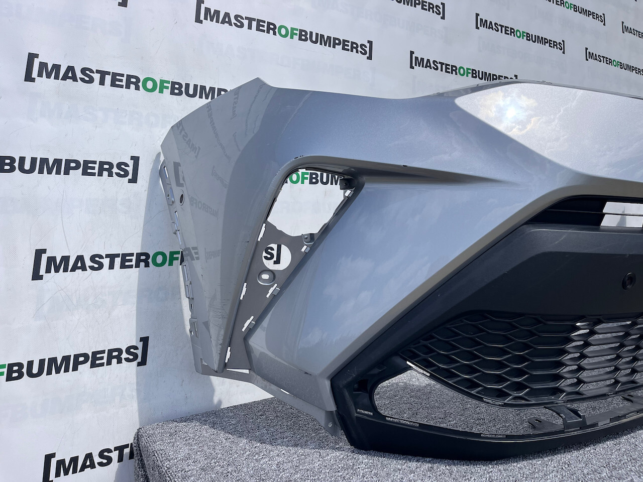 Toyota C-hr Chr Mk1 Lift 2021-2023 Front Bumper 6 Pdc Genuine [t505]