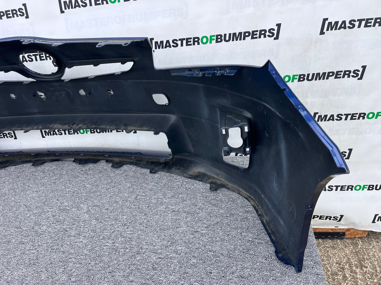 Toyota Prius Mk3 Hatchback 2009-2012 Front Bumper No Pdc No Jets Genuine [t518]