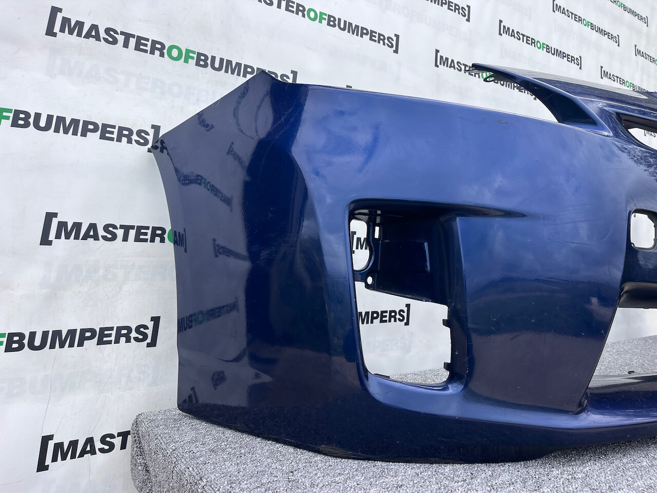 Toyota Prius Mk3 Hatchback 2009-2012 Front Bumper No Pdc No Jets Genuine [t518]