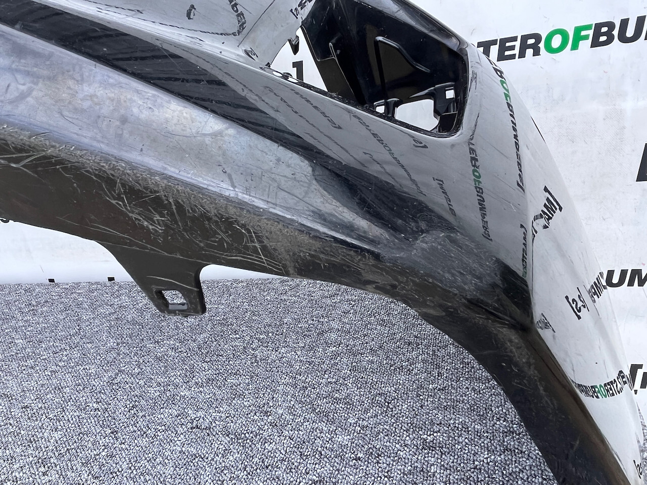 Toyota Prius Mk3 Hatchback 2009-2012 Front Bumper Pdc No Jets Genuine [t519]