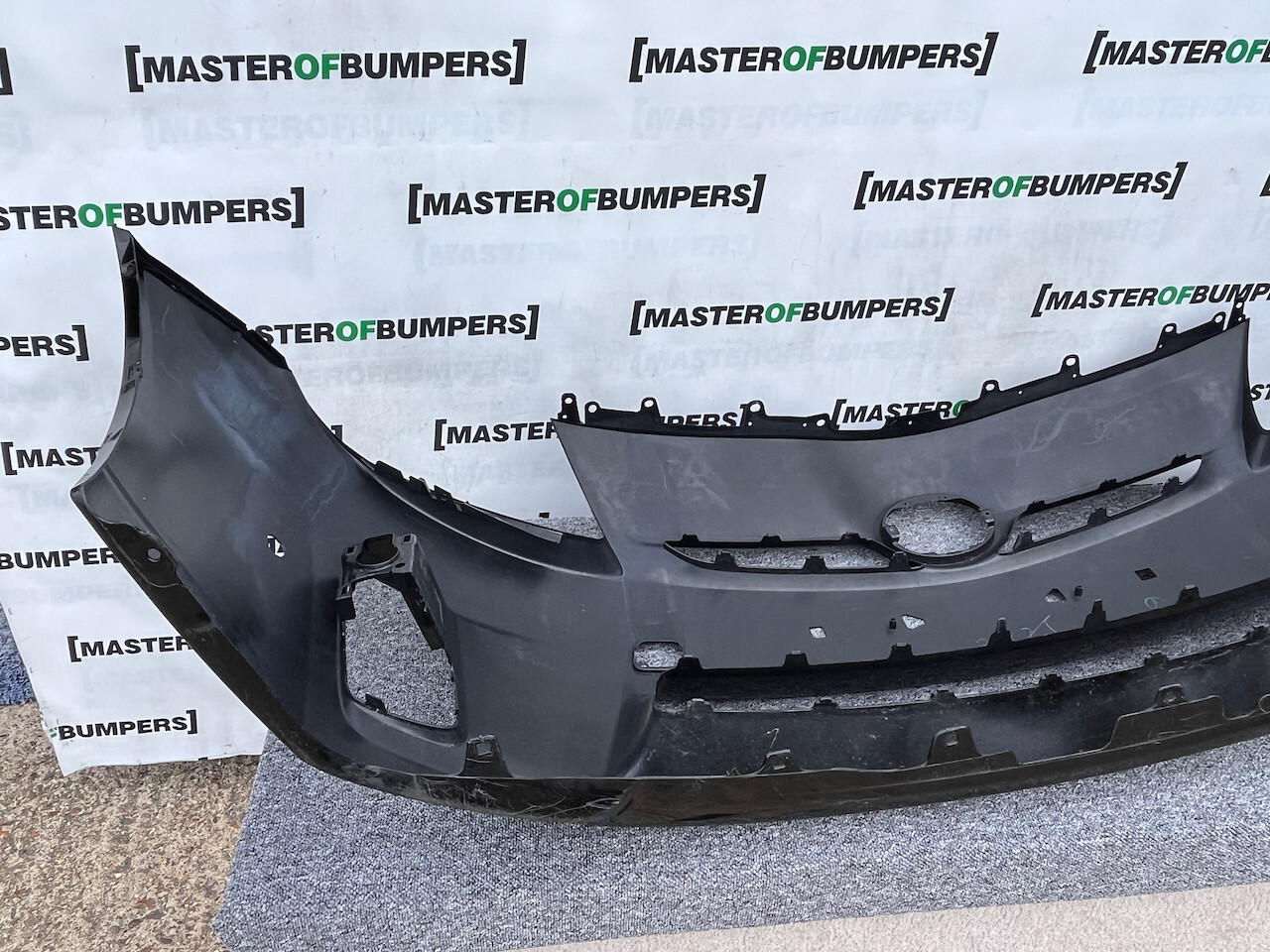 Toyota Prius Mk3 Hatchback 2009-2012 Front Bumper Pdc No Jets Genuine [t519]