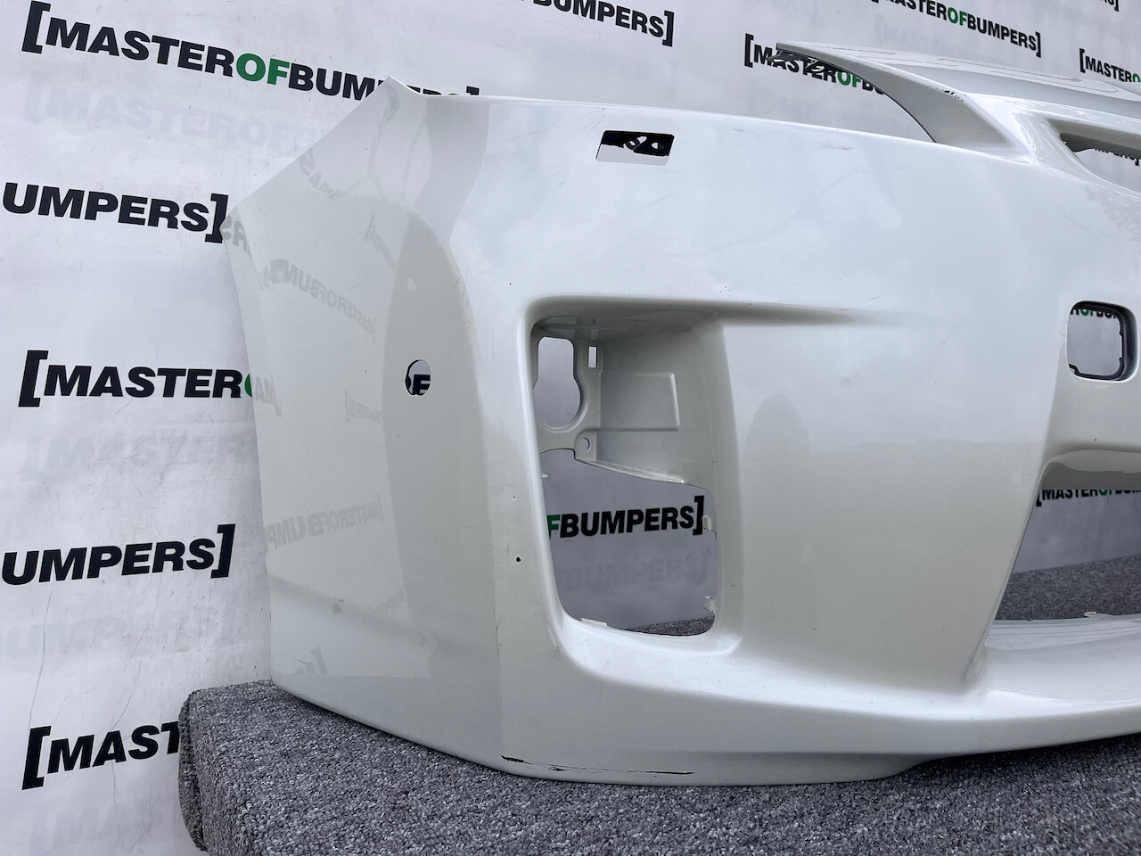 Toyota Prius Mk3 Hatchback 2009-2012 Front Bumper Side Pdc +jets Genuine [t517]