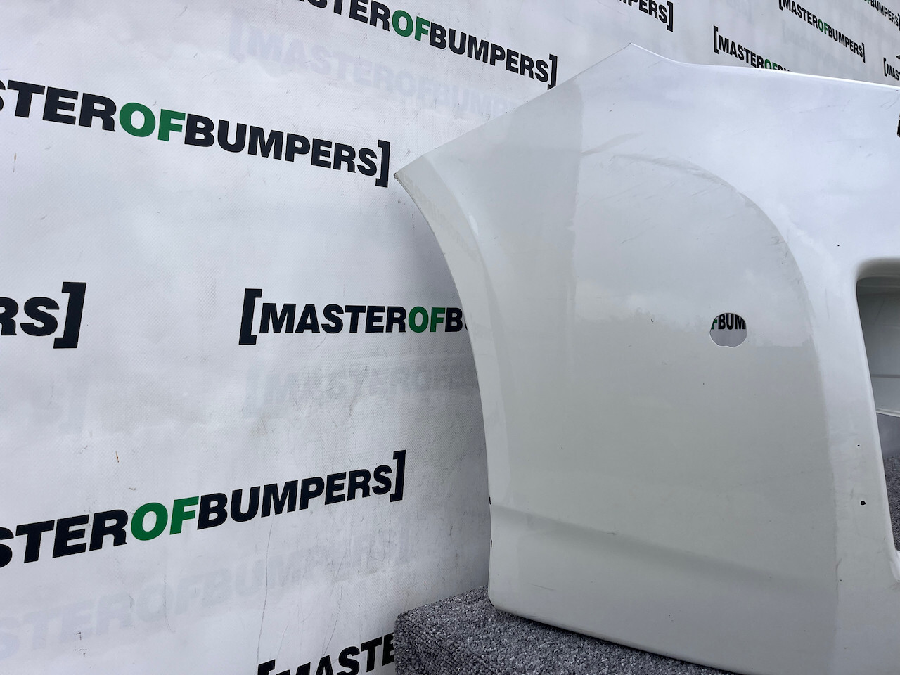 Toyota Prius Mk3 Hatchback 2009-2012 Front Bumper Side Pdc +jets Genuine [t517]