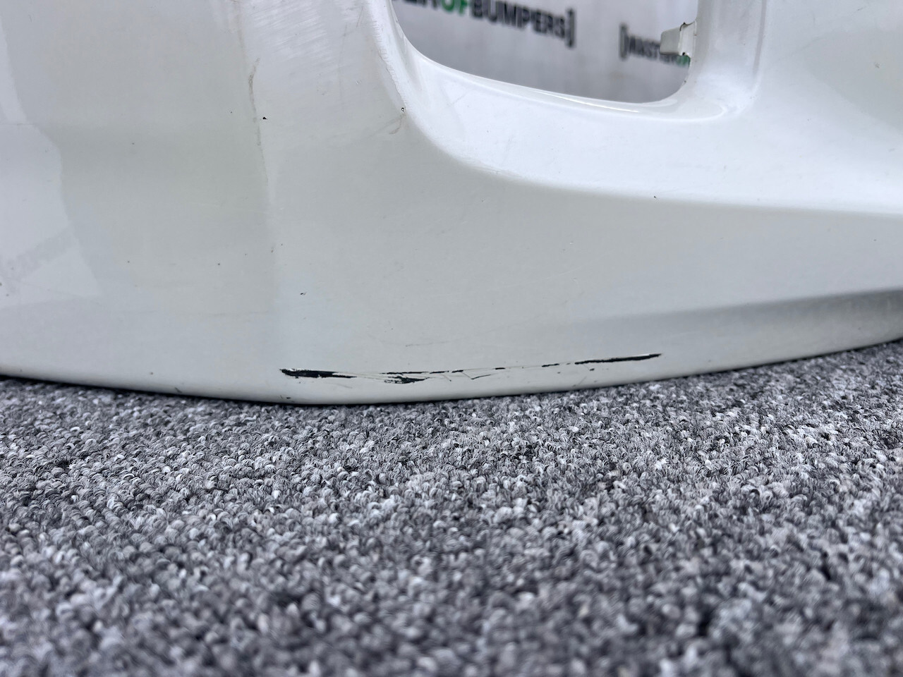 Toyota Prius Mk3 Hatchback 2009-2012 Front Bumper Side Pdc +jets Genuine [t517]