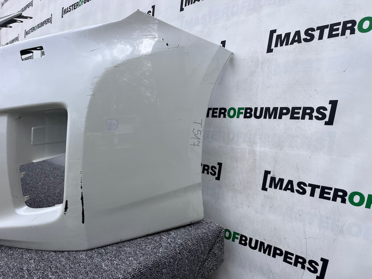 Toyota Prius Mk3 Hatchback 2009-2012 Front Bumper Side Pdc +jets Genuine [t517]