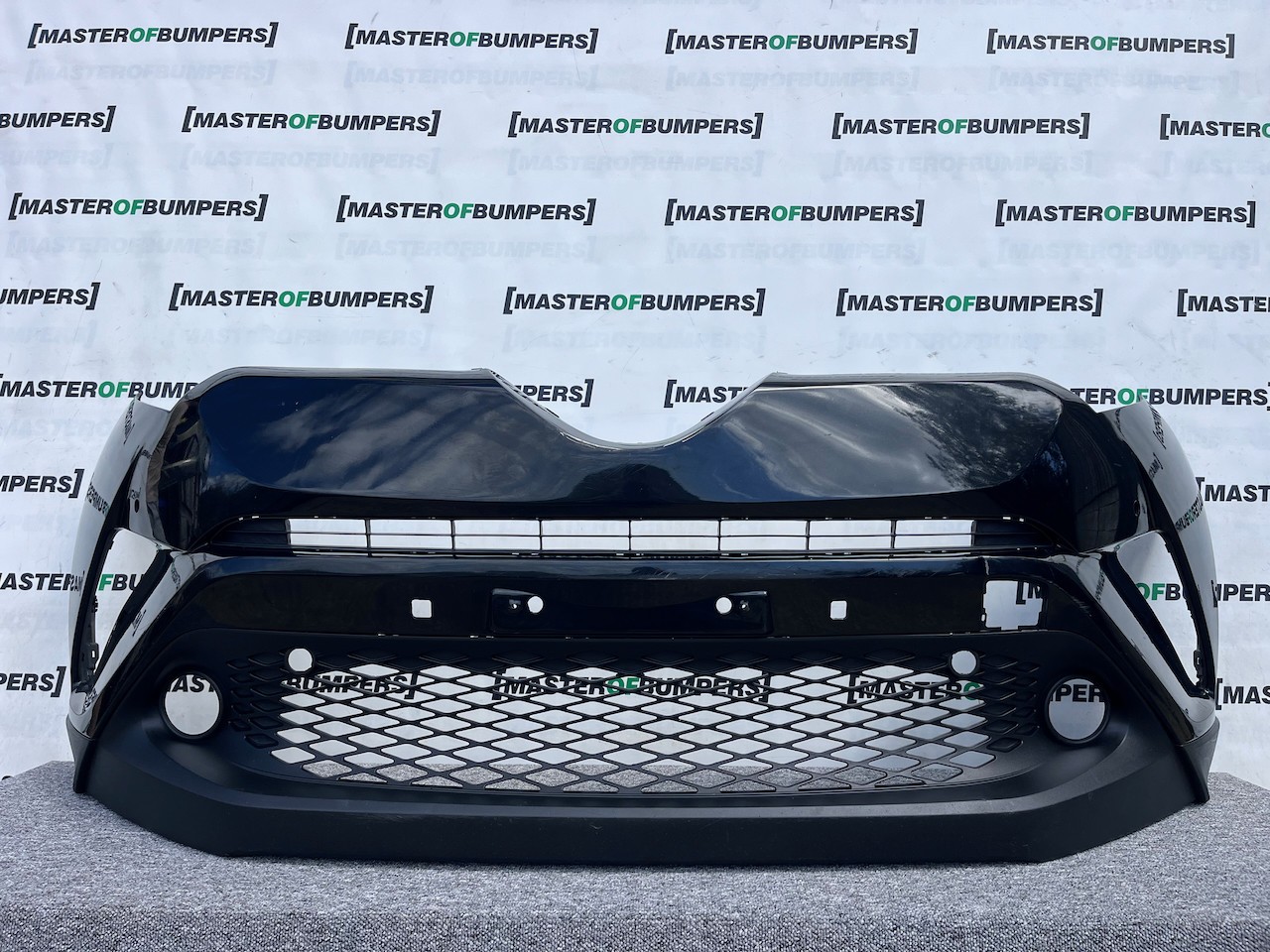 Toyota C-hr Chr Excel Dynamic 2016-2020 Front Bumper 6 Pdc Genuine [t533]