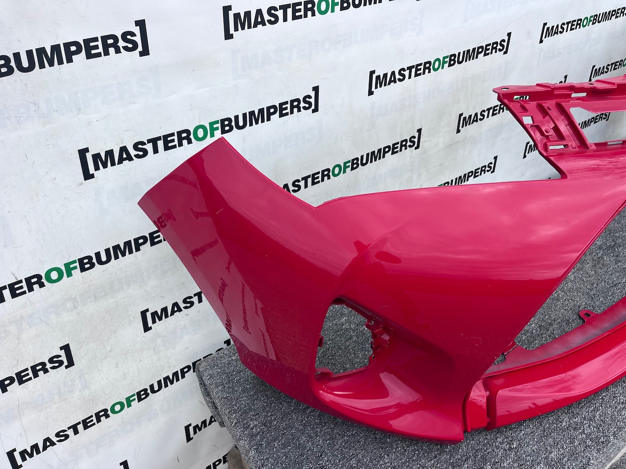 Toyota Yaris Hybrid Mk3 Hatchback 2014-2017 Front Bumper Genuine [t536]