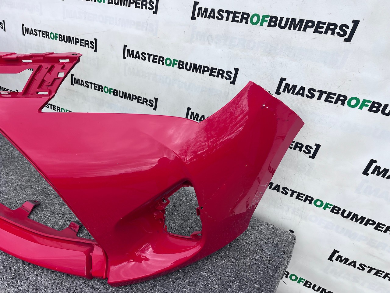 Toyota Yaris Hybrid Mk3 Hatchback 2014-2017 Front Bumper Genuine [t536]