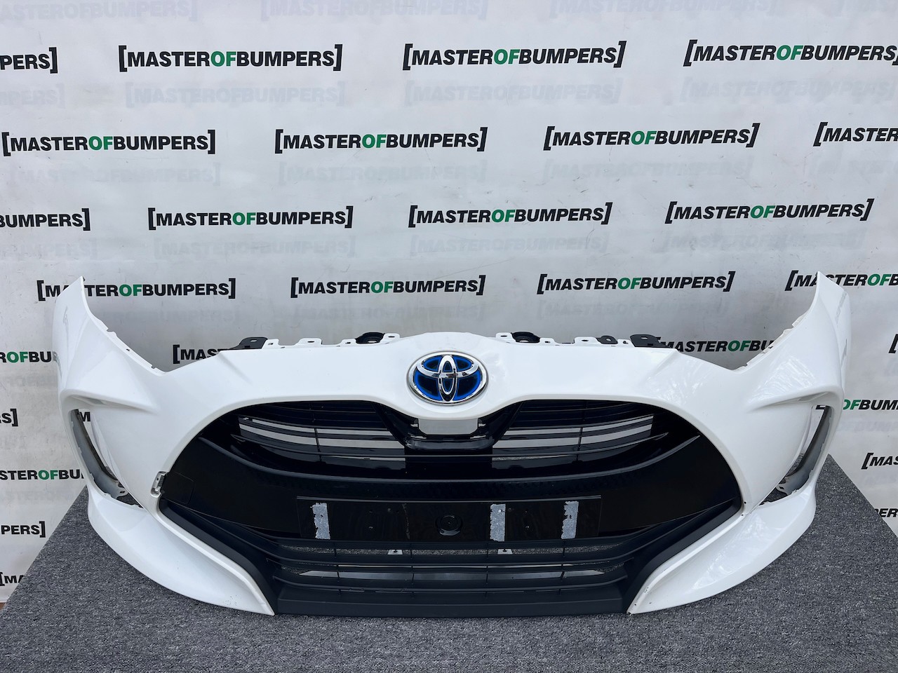 Toyota Yaris Hybrid Dynamic Mk4 5 Door Xp210 2020-on Front Bumper Genuine [t537]