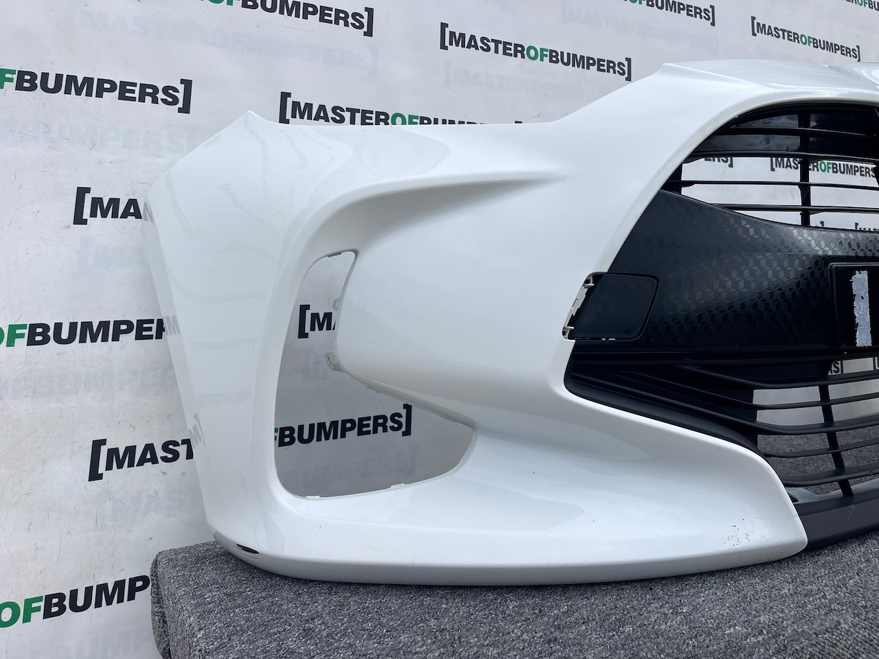 Toyota Yaris Hybrid Dynamic Mk4 5 Door Xp210 2020-on Front Bumper Genuine [t537]