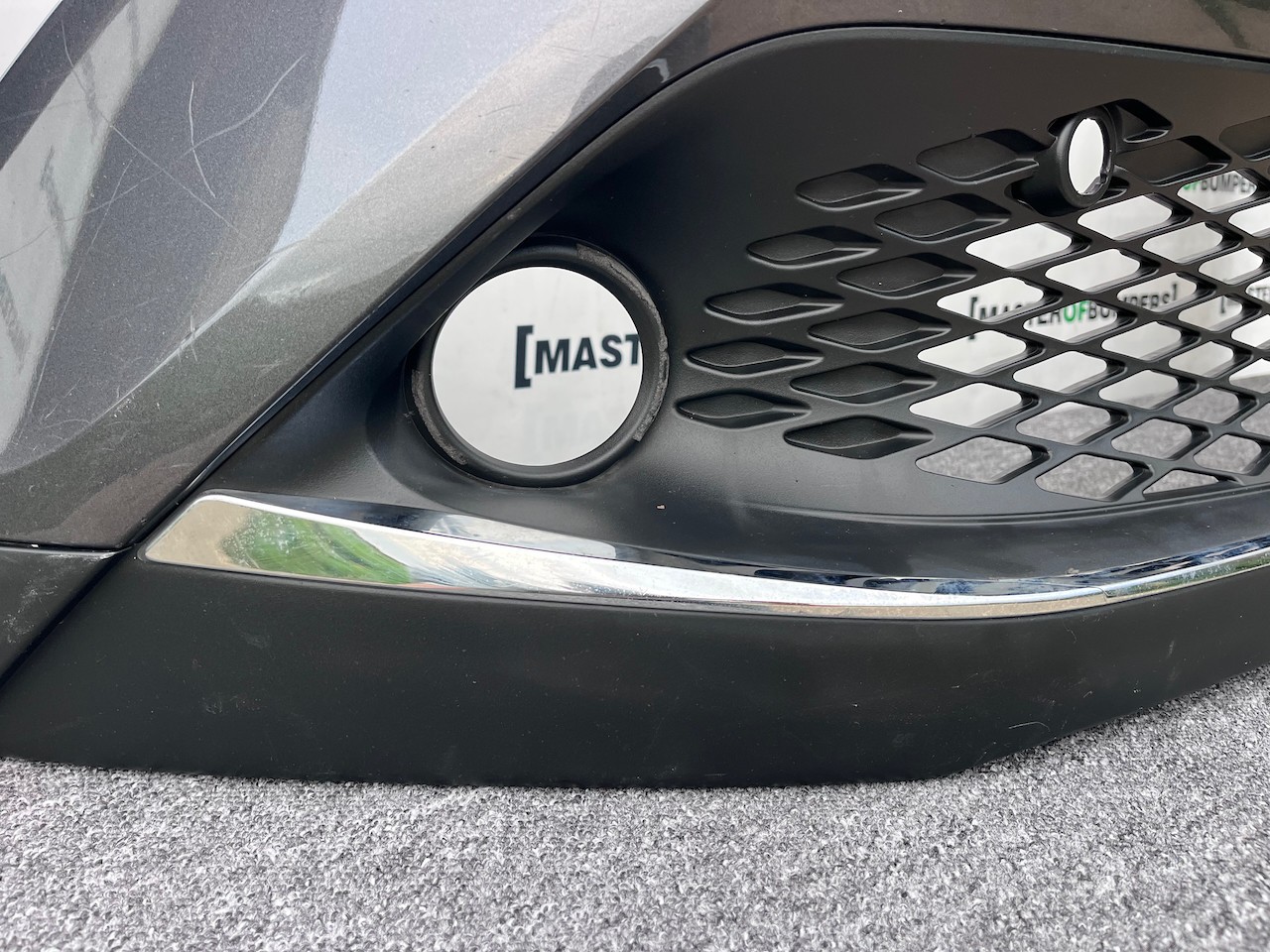 Toyota C-hr Chr Excel Dynamic 2016-2020 Front Bumper 6 Pdc Genuine [t550]