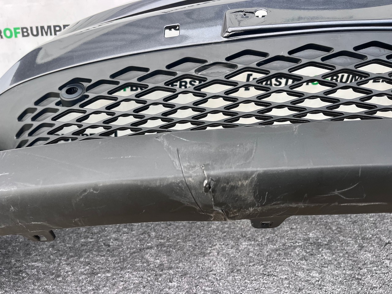 Toyota C-hr Chr Excel Dynamic 2016-2020 Front Bumper 6 Pdc Genuine [t553]