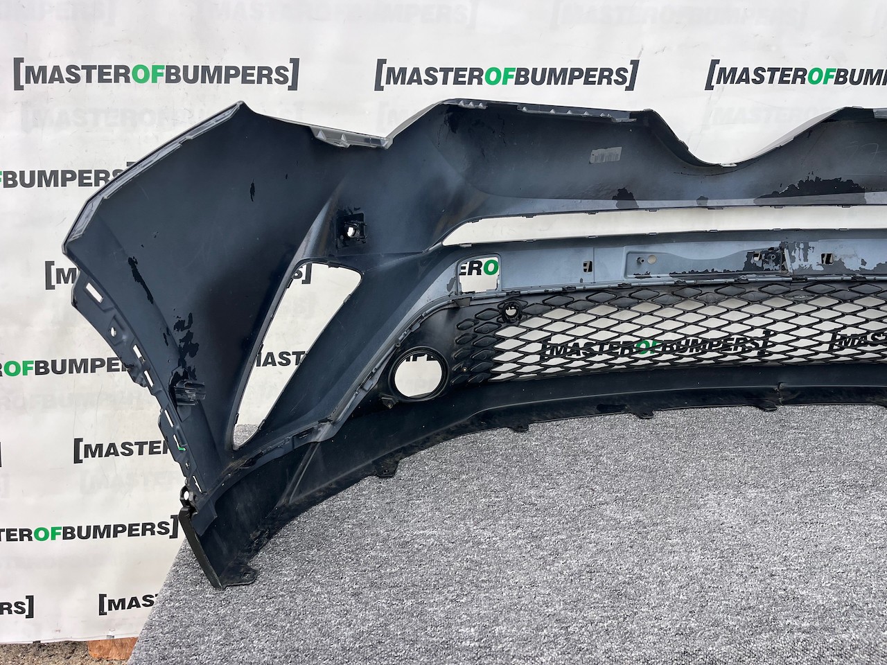 Toyota C-hr Chr Excel Dynamic 2016-2020 Front Bumper 6 Pdc Genuine [t553]