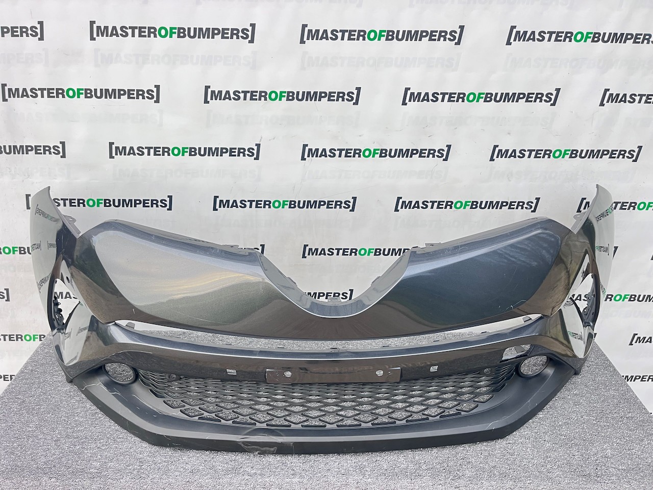 Toyota C-hr Chr Excel Dynamic 2016-2020 Front Bumper 6 Pdc Genuine [t553]