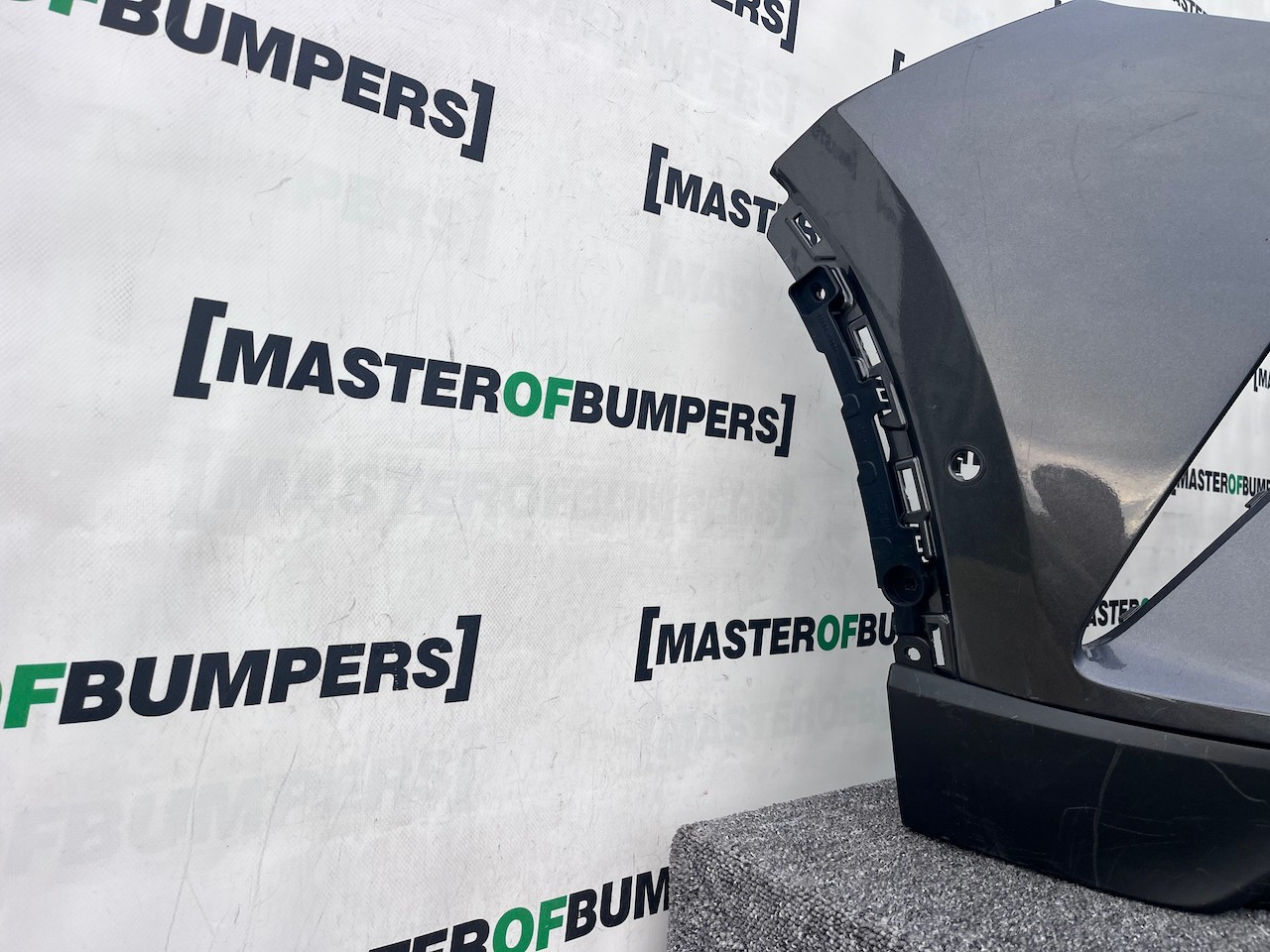 Toyota C-hr Chr Excel Dynamic 2016-2020 Front Bumper 6 Pdc Genuine [t553]