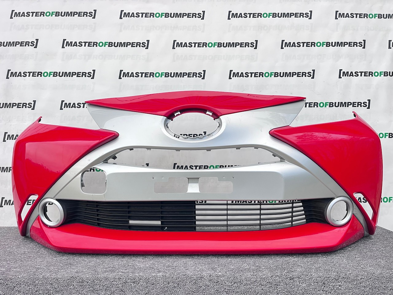 Toyota Aygo Style Trend Hatchback 2014-2017 Front Bumper Genuine [t555]