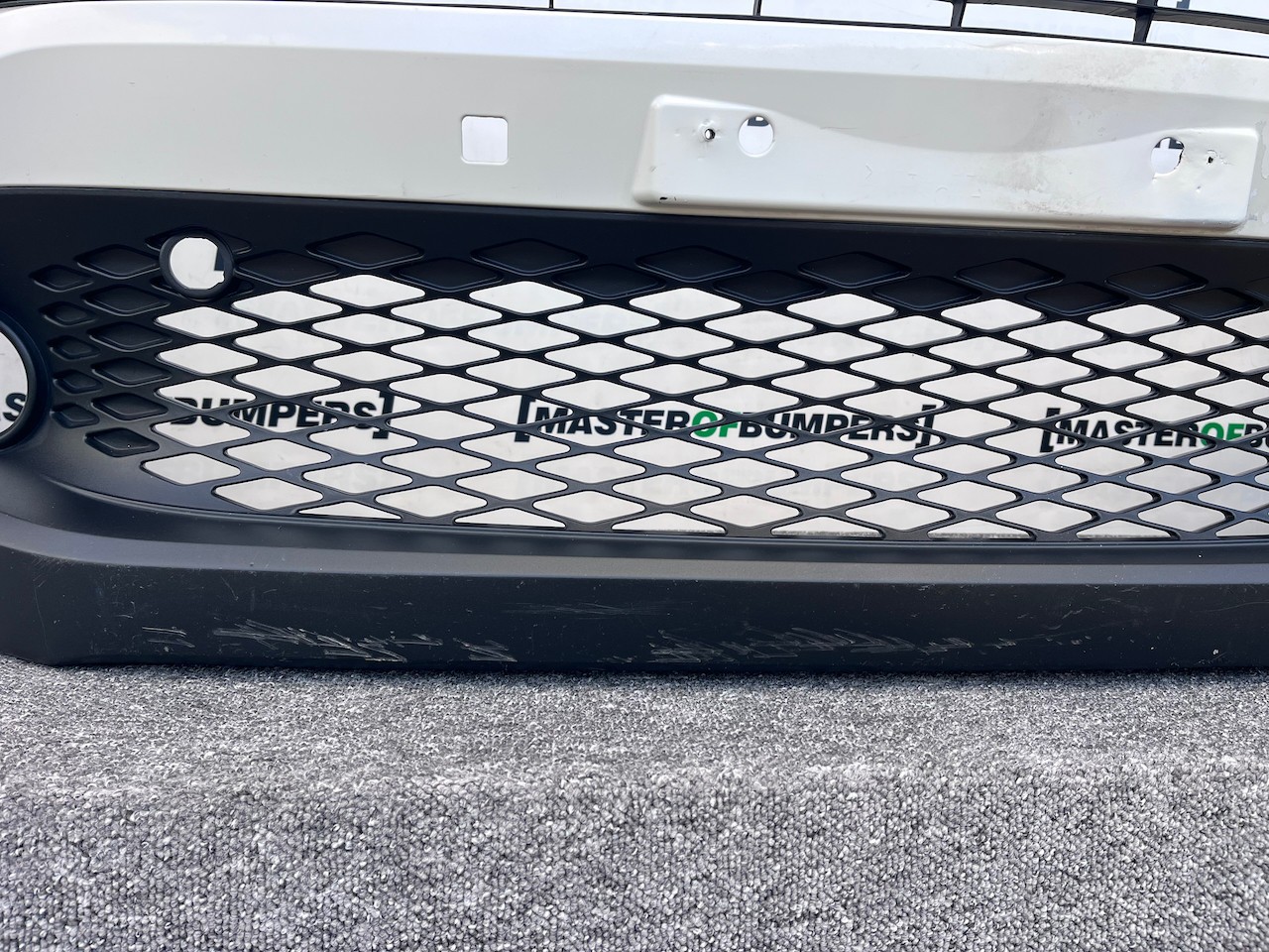 Toyota C-hr Chr Excel Dynamic 2016-2020 Front Bumper 6 Pdc Genuine [t571]