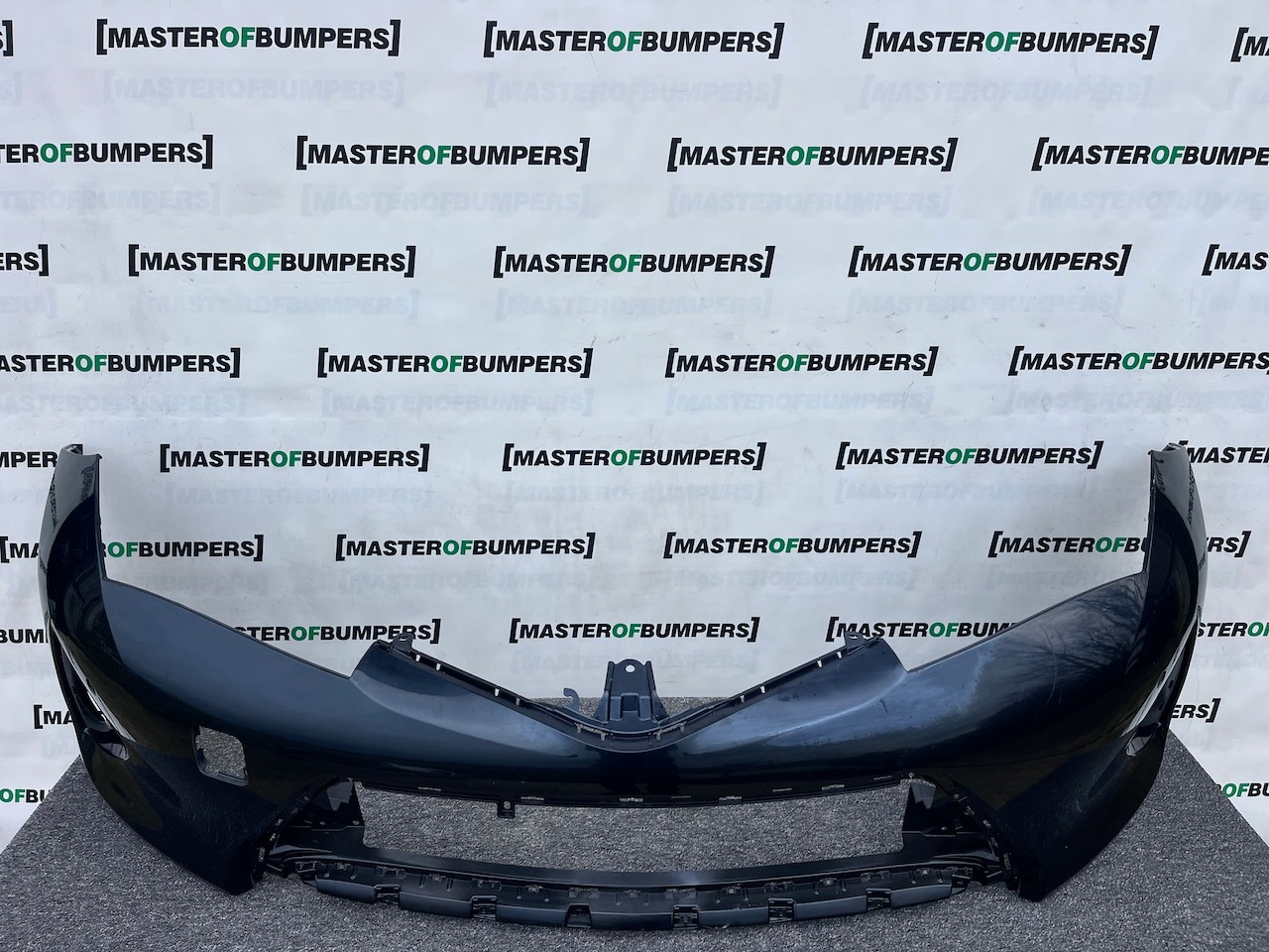 Toyota Auris Mk2 Hybrid Hatchback 2012-2015 Front Bumper 6 Pdc Genuine [t580]