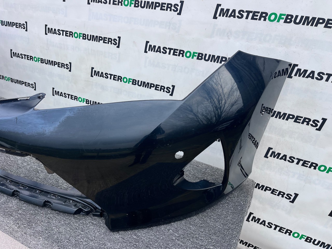 Toyota Auris Mk2 Hybrid Hatchback 2012-2015 Front Bumper 6 Pdc Genuine [t580]