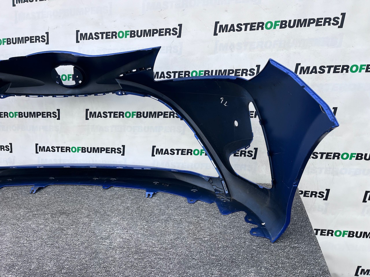 Toyota Yaris Mk3 Lift Hatchback 2017-2020 Front Bumper 4 Pdc Genuine [t583]