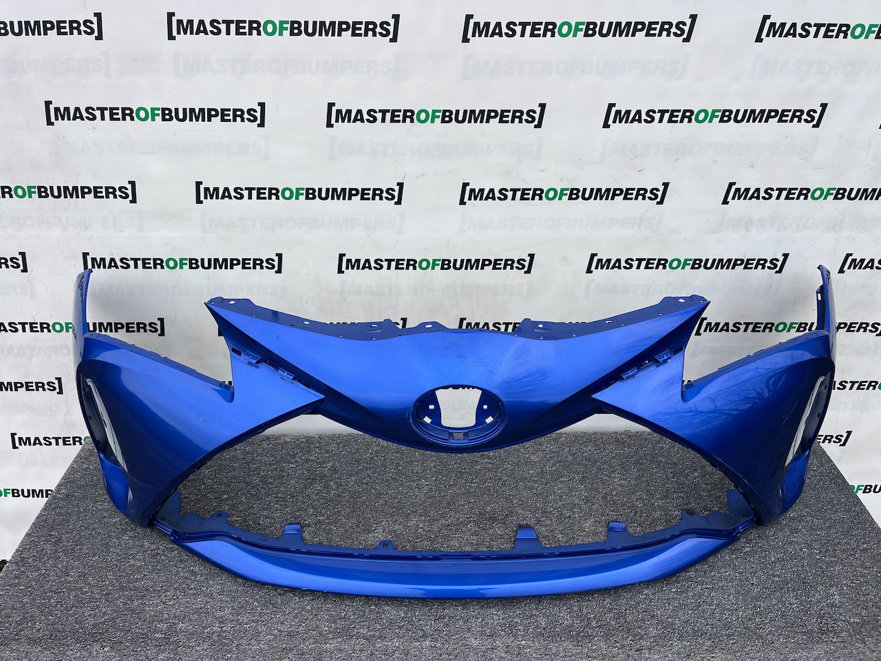 Toyota Yaris Mk3 Lift Hatchback 2017-2020 Front Bumper 4 Pdc Genuine [t583]