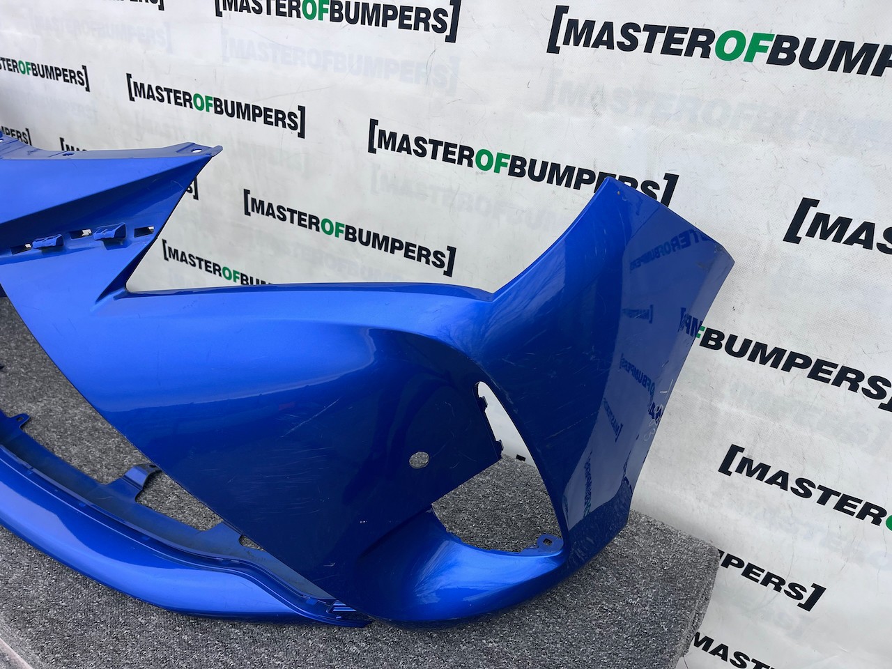 Toyota Yaris Mk3 Lift Hatchback 2017-2020 Front Bumper 4 Pdc Genuine [t583]