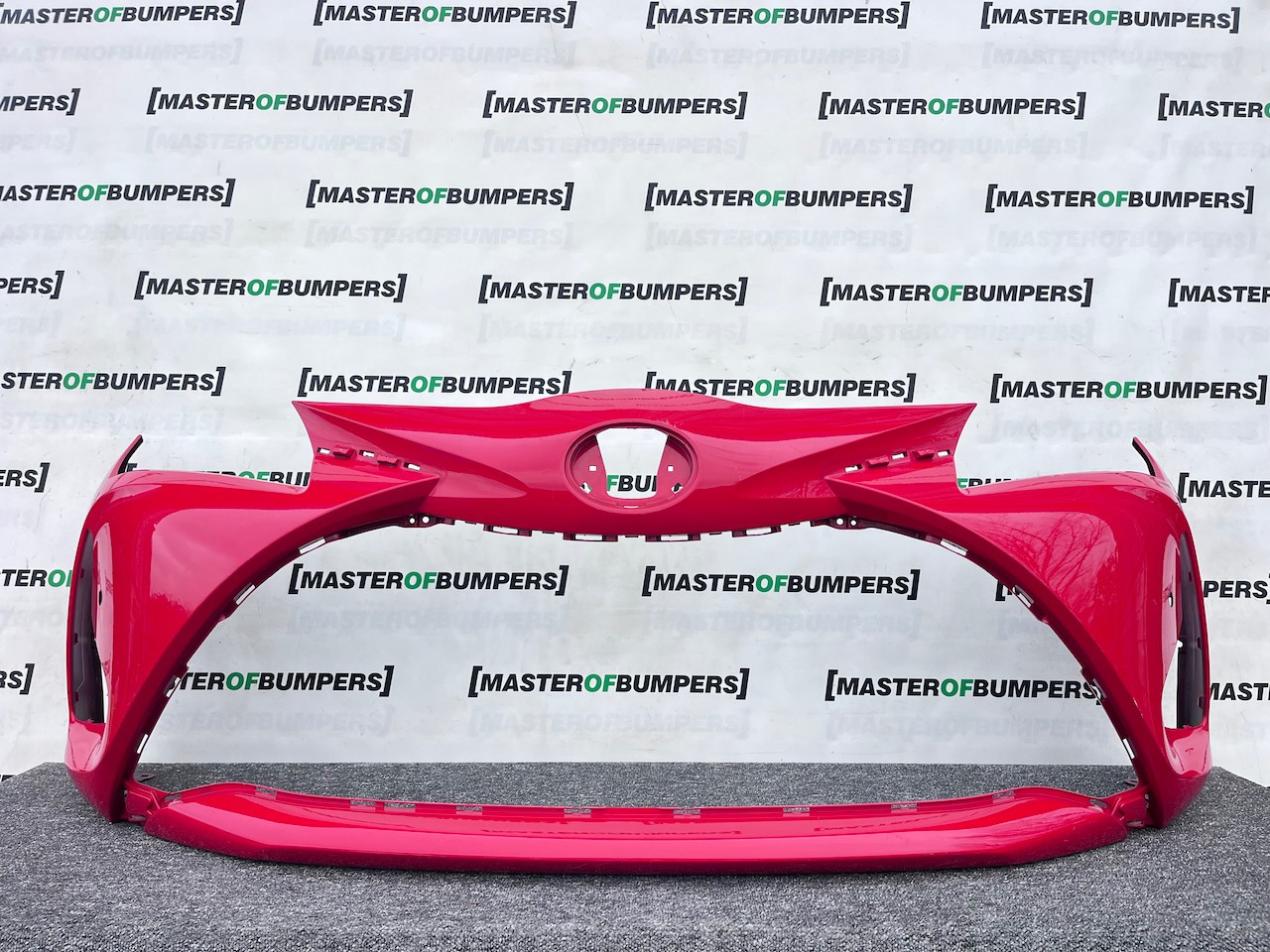 Toyota Yaris Mk3 Lift Hatchback 2017-2020 Front Bumper 4 Pdc Genuine [t584]