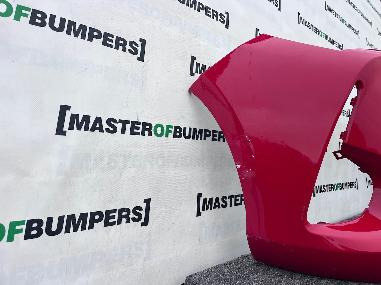 Toyota Yaris Mk3 Lift Hatchback 2017-2020 Front Bumper 4 Pdc Genuine [t584]