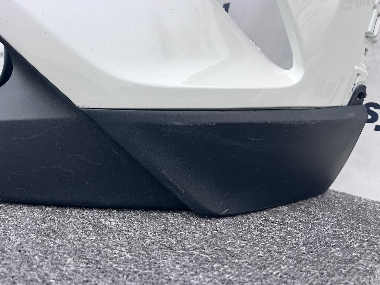 Toyota C-hr Chr Excel Dynamic 2016-2020 Front Bumper 6 Pdc Genuine [t595]