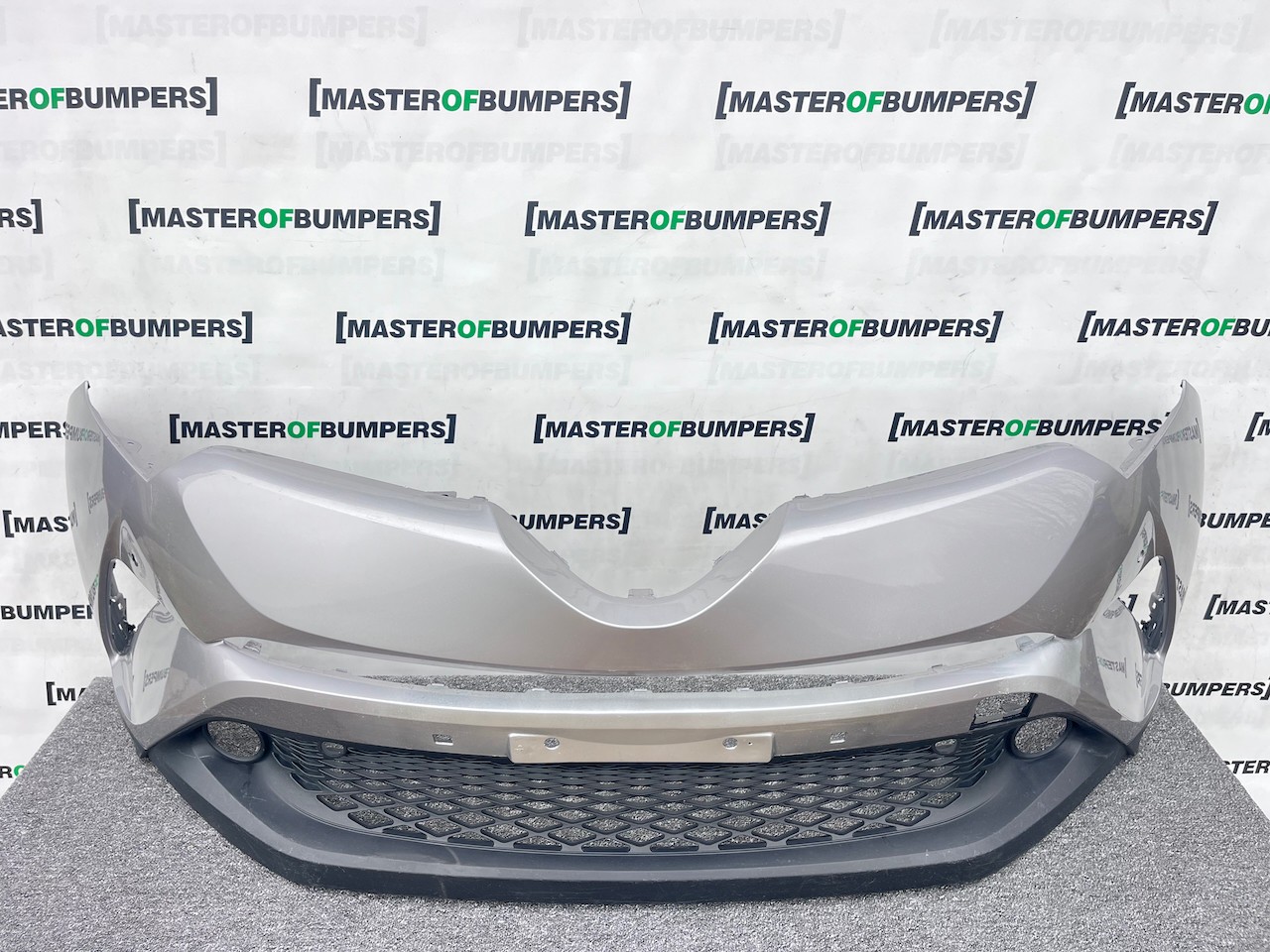 Toyota C-hr Chr Excel Dynamic 2016-2020 Front Bumper 6 Pdc Genuine [t597]