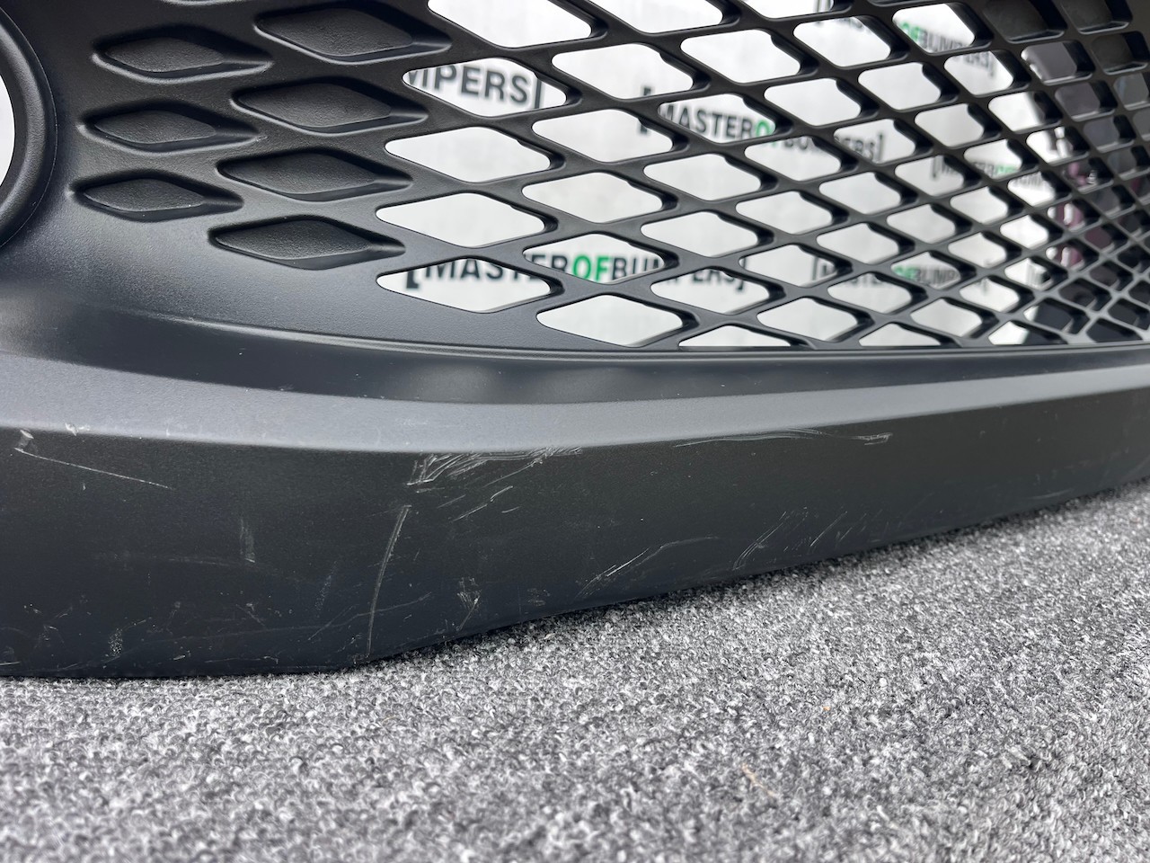 Toyota C-hr Chr Excel Dynamic 2016-2020 Front Bumper 6 Pdc Genuine [t589]