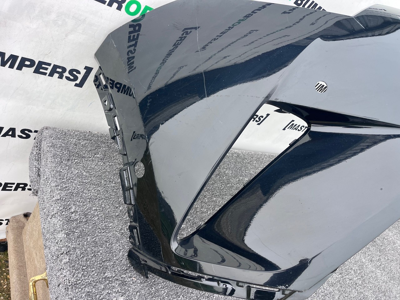 Toyota C-hr Chr Excel Dynamic 2016-2020 Front Bumper 6 Pdc Genuine [t592]