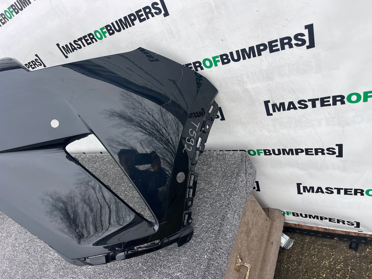 Toyota C-hr Chr Excel Dynamic 2016-2020 Front Bumper 6 Pdc Genuine [t592]