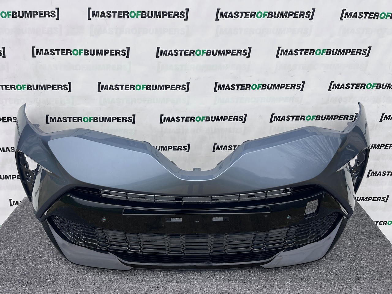Toyota C-hr Chr Gr Sport Mk1 Lift 2021-2023 Front Bumper 4 Pdc Genuine [t593]