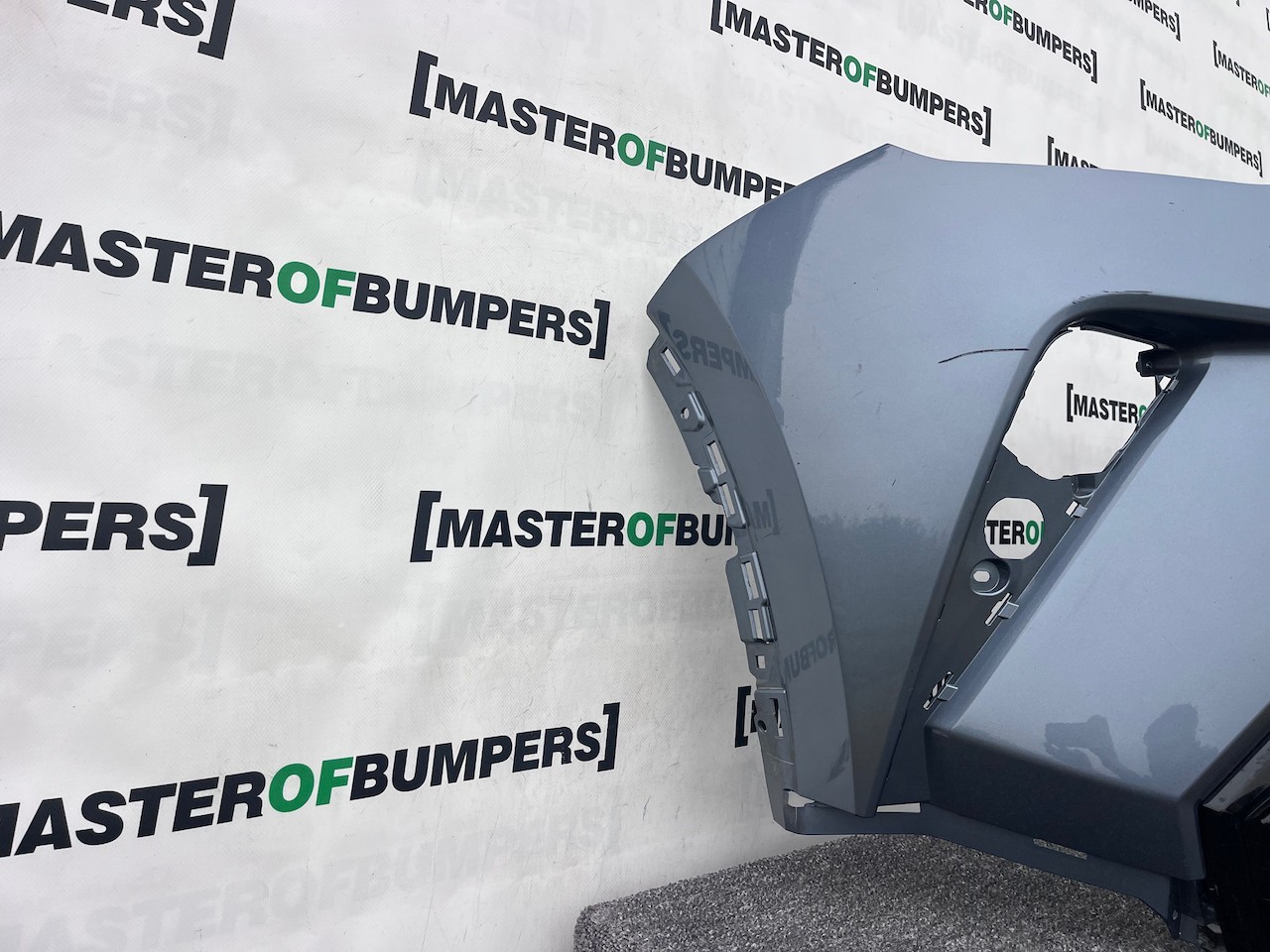 Toyota C-hr Chr Gr Sport Mk1 Lift 2021-2023 Front Bumper 4 Pdc Genuine [t593]