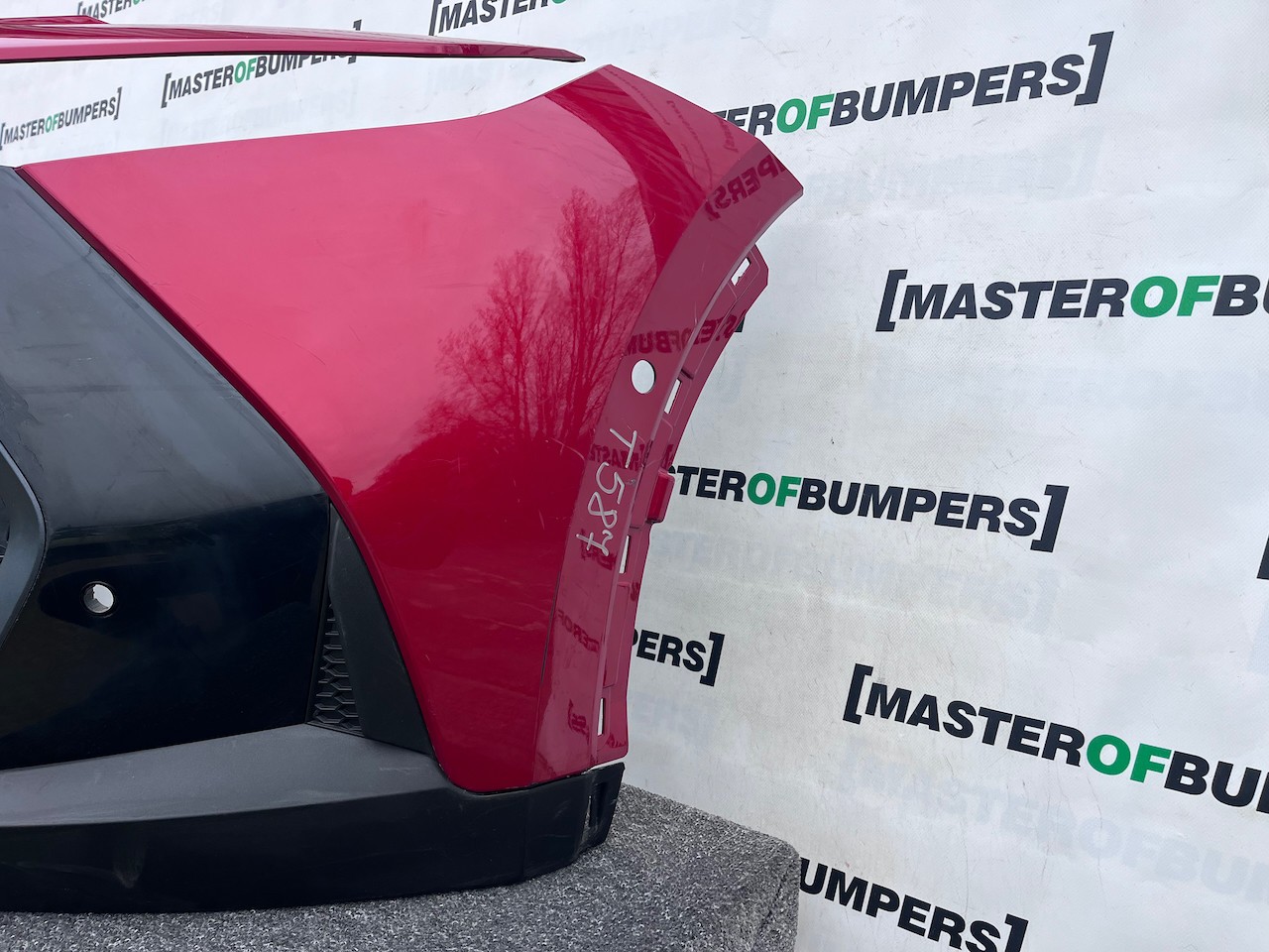 Toyota C-hr Gr Sport Mk2 Hatchback 2023-2026 Front Bumper 6 Pdc Genuine [t587]