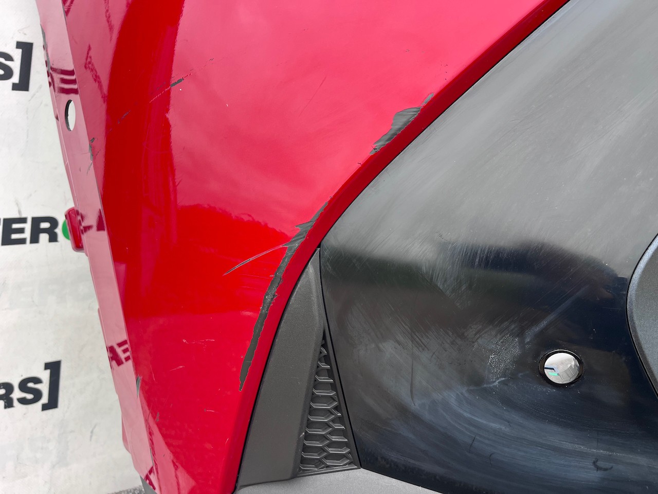 Toyota C-hr Gr Sport Mk2 Hatchback 2023-2026 Front Bumper 6 Pdc Genuine [t587]