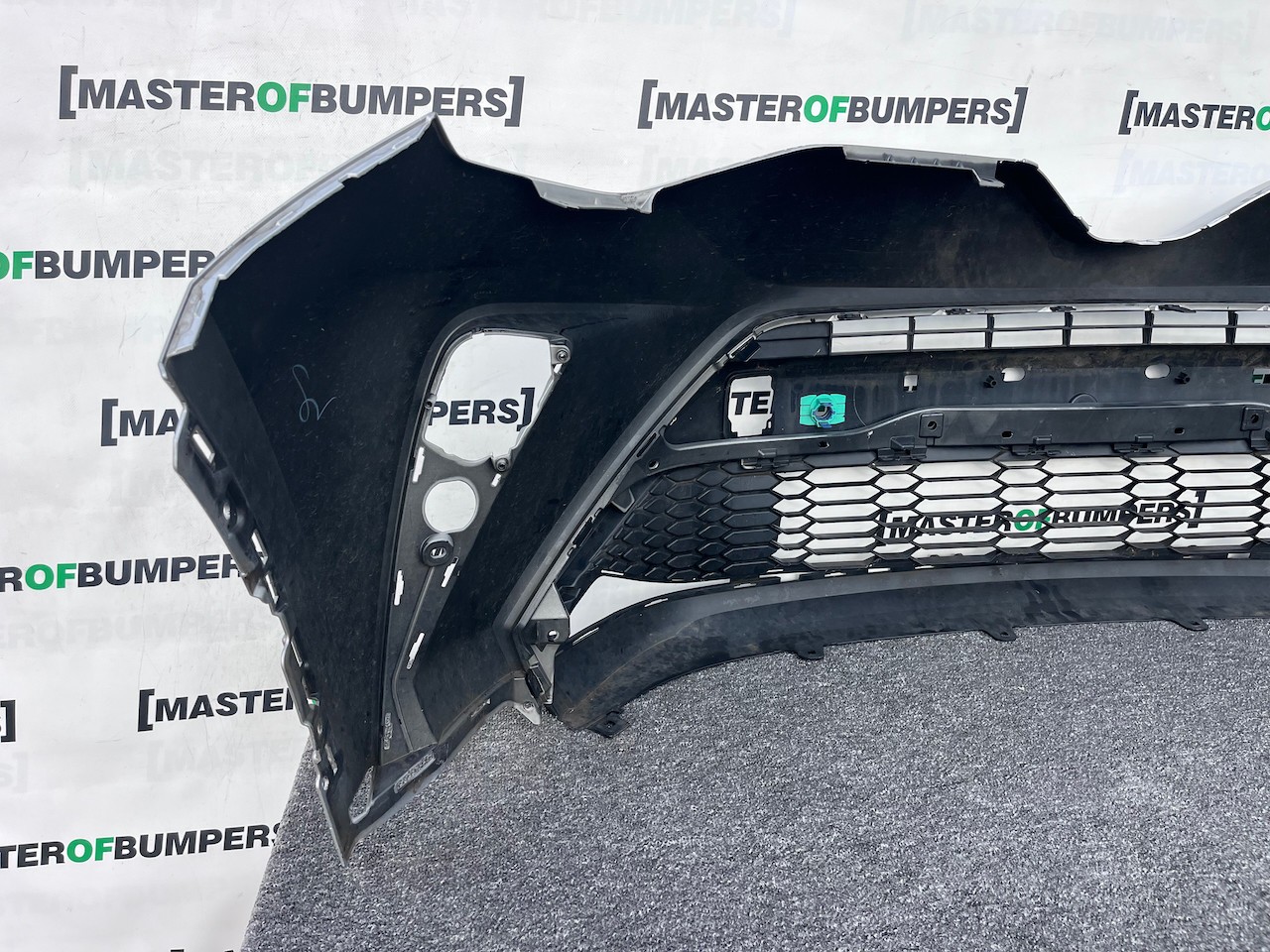 Toyota C-hr Chr Mk1 Lift 2021-2023 Front Bumper 4 Pdc Genuine [t612]